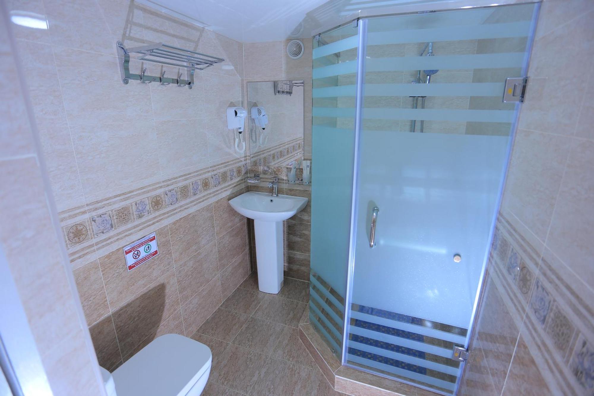 Hayot Plaza Hotel Yunusobod Εξωτερικό φωτογραφία